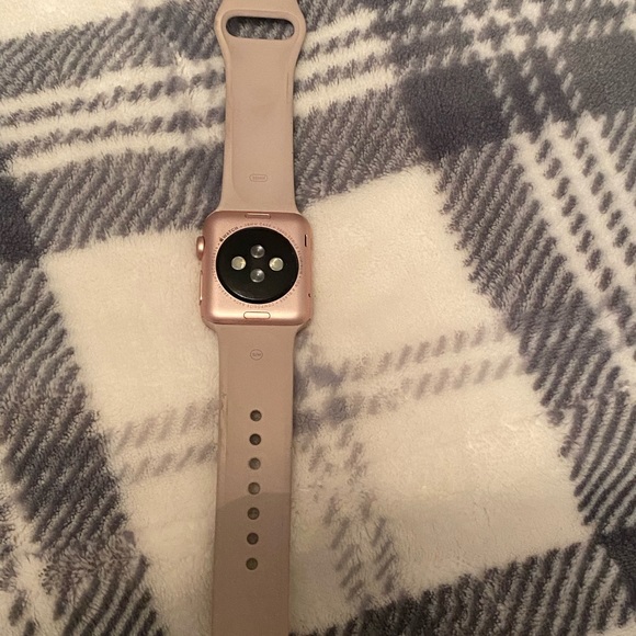 Rose gold iwatch - Picture 5 of 6